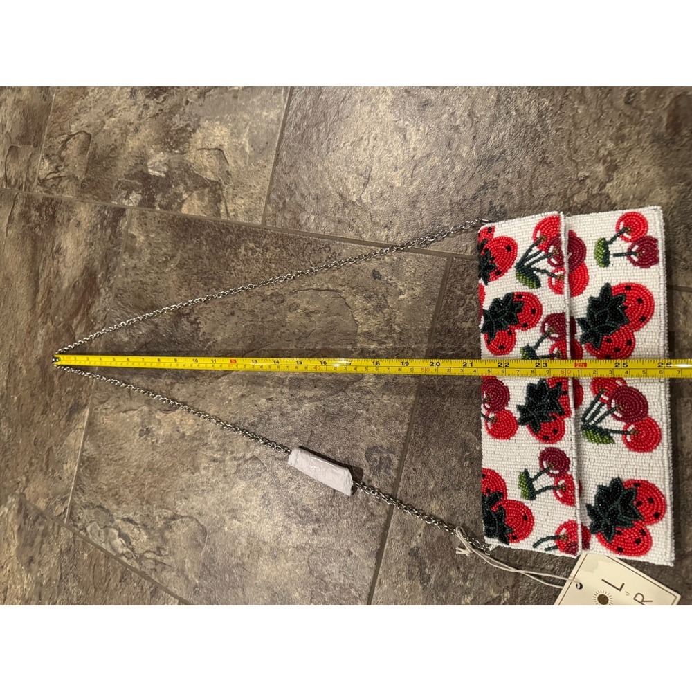 NWT‎ VIRAL SOL MER White Beaded Cherry & Strawberry Clutch Crossbody Bag - Picture 6 of 8